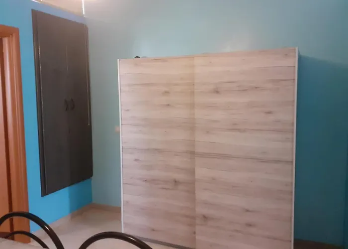 Villa More 3* מונטרוני די לצ'ה