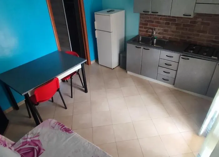 Villa More מונטרוני די לצ'ה