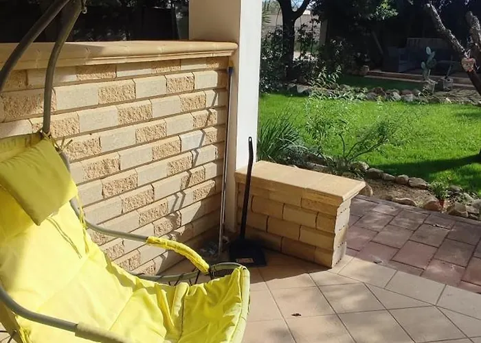 Villa More מלון דירות מונטרוני די לצ'ה