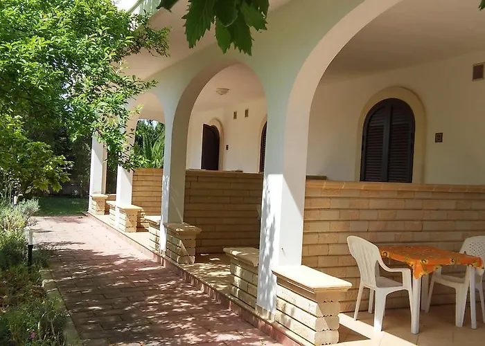 מלון דירות Villa More 3*