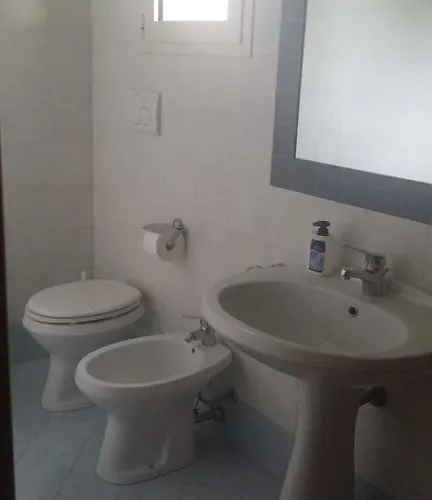 Villa More מונטרוני די לצ'ה