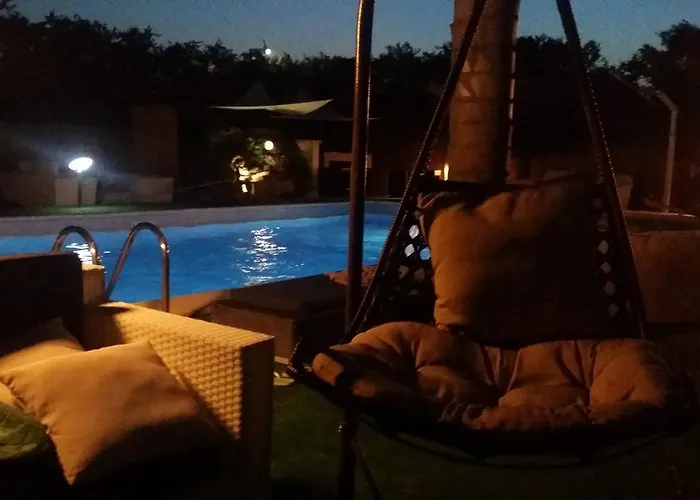 Villa More מלון דירות מונטרוני די לצ'ה